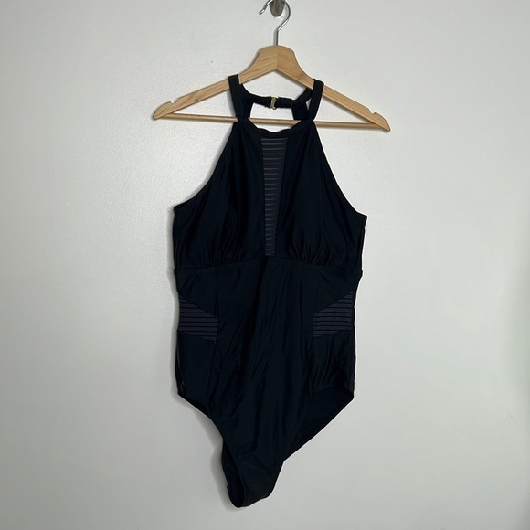 Allure black halter swim suit with mesh inserts on sides and front size 16/18 - Picture 1 of 10